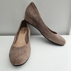 French Sole FS/NY Women's Gumdrop Wedge Pump Size 10